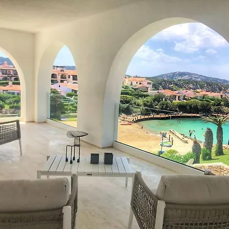 شقة Beachfront Cala Del Faro بورتو كيرفو