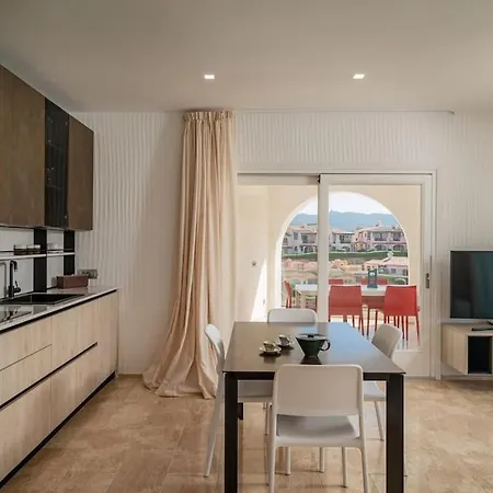 Beachfront Cala Del Faro Apartment *