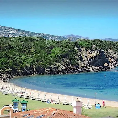 Beachfront Cala Del Faro شقة *