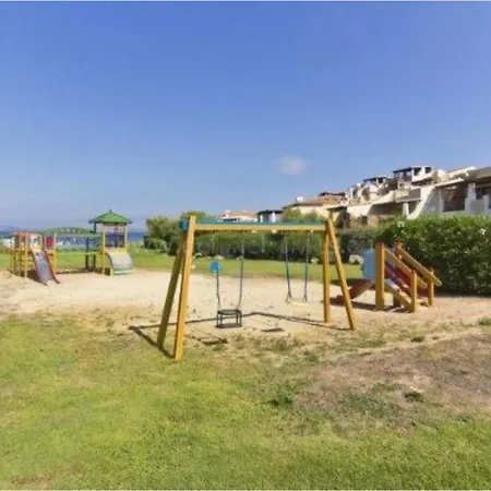Beachfront Cala Del Faro * بورتو كيرفو